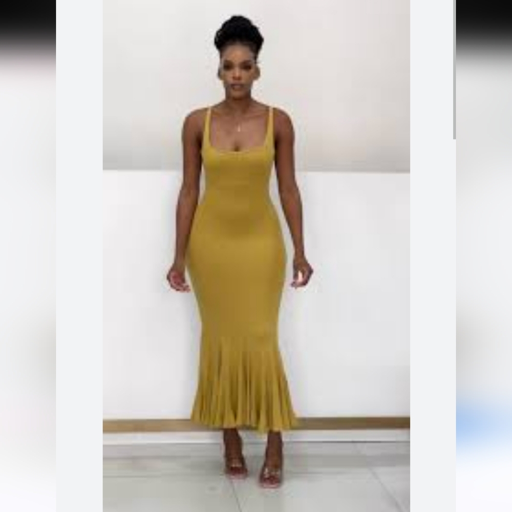 Banana Republic knit maxi dress M